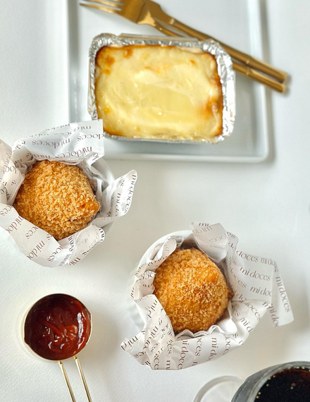 Salgados dourados artesanais